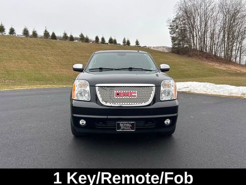 Used 2014 GMC Yukon SLT image 2