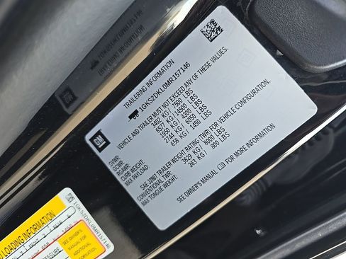 Used 2021 GMC Yukon Denali w/ Denali Premium Package image 14