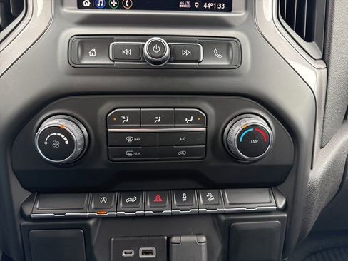 Used 2021 Chevrolet Silverado 1500 Custom Trail Boss w/ Midnight Edition image 18