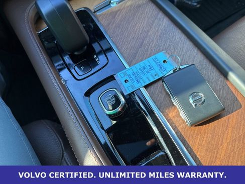 Certified 2023 Volvo XC90 B6 Plus image 30
