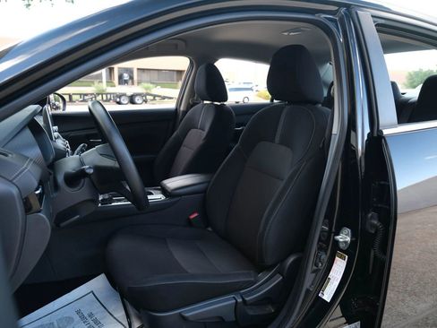 Used 2023 Nissan Sentra SV image 20