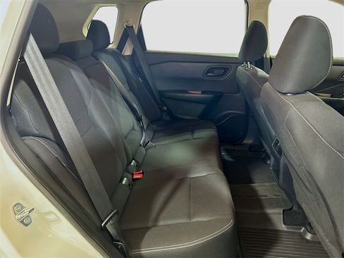 Used 2024 Nissan Rogue S image 23