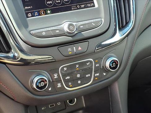 Used 2023 Chevrolet Equinox RS image 13