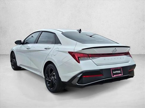 New 2026 Hyundai Elantra SEL Sport Premium FWD image 9