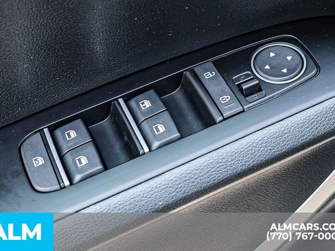 Used 2025 Kia Soul LX w/ LX Technology Package FWD image 44