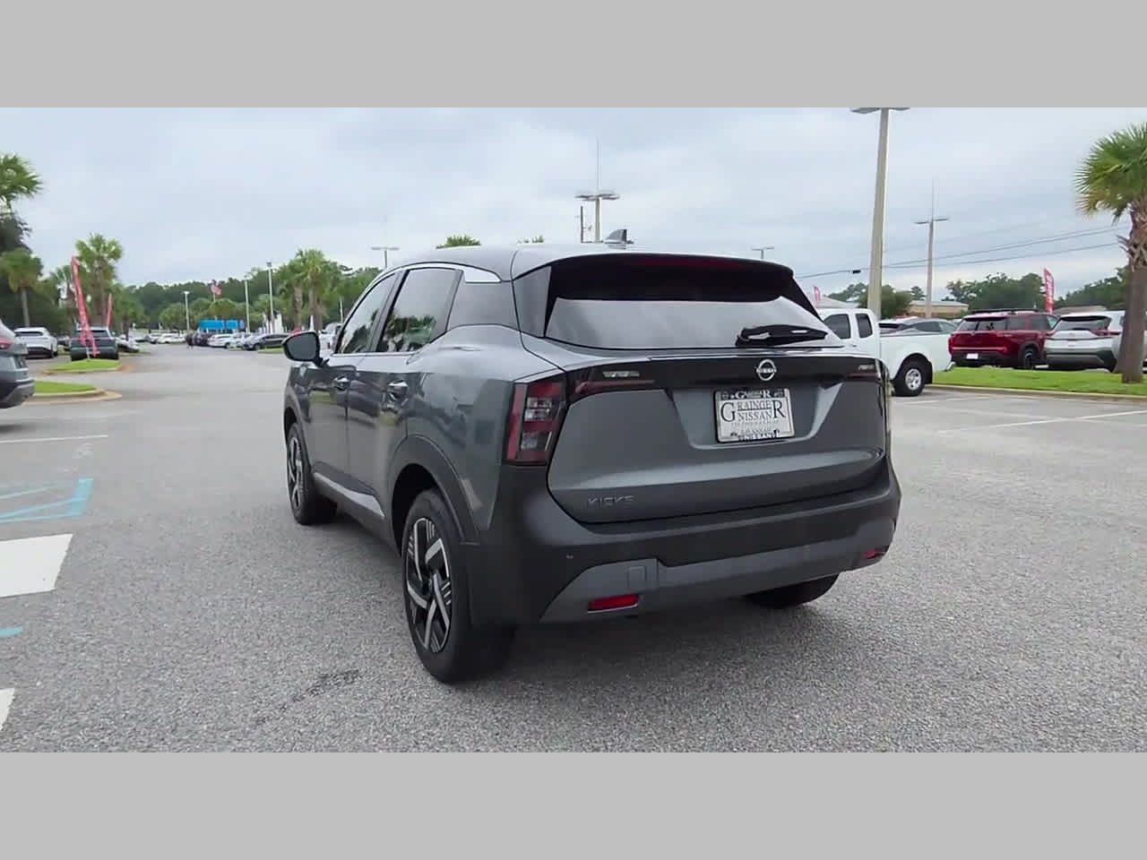 Used 2025 Nissan Kicks SV FWD image 29