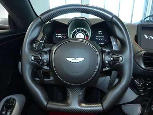 Used 2023 Aston Martin V12 Vantage Roadster image 39