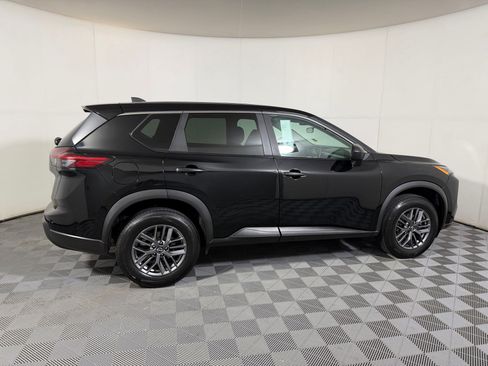 Used 2024 Nissan Rogue S AWD/4WD image 7