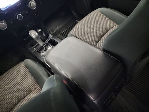 Used 2019 Toyota 4Runner TRD Off-Road image 23