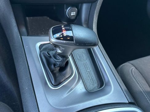 Used 2022 Dodge Charger Scat Pack image 13