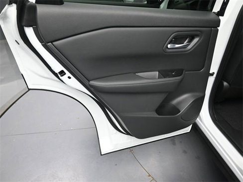 New 2026 Nissan Rogue SV image 28