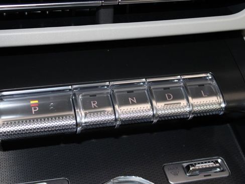 New 2026 Lincoln Nautilus Premier image 38