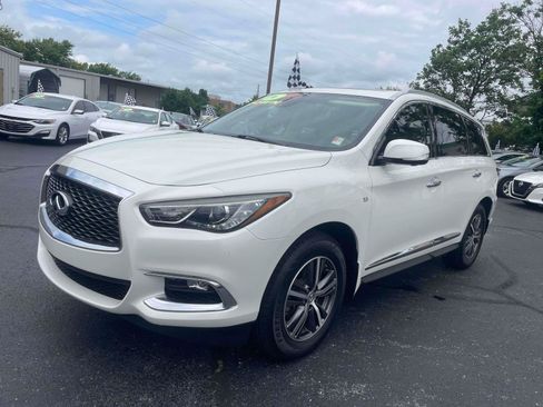 Used 2019 INFINITI QX60 Luxe w/ Essential Package FWD image 3
