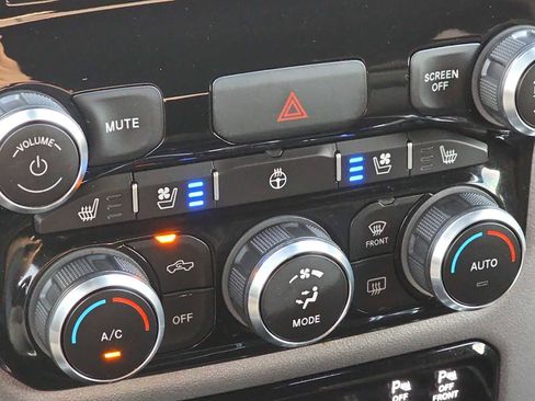 Used 2022 RAM 1500 Laramie image 28