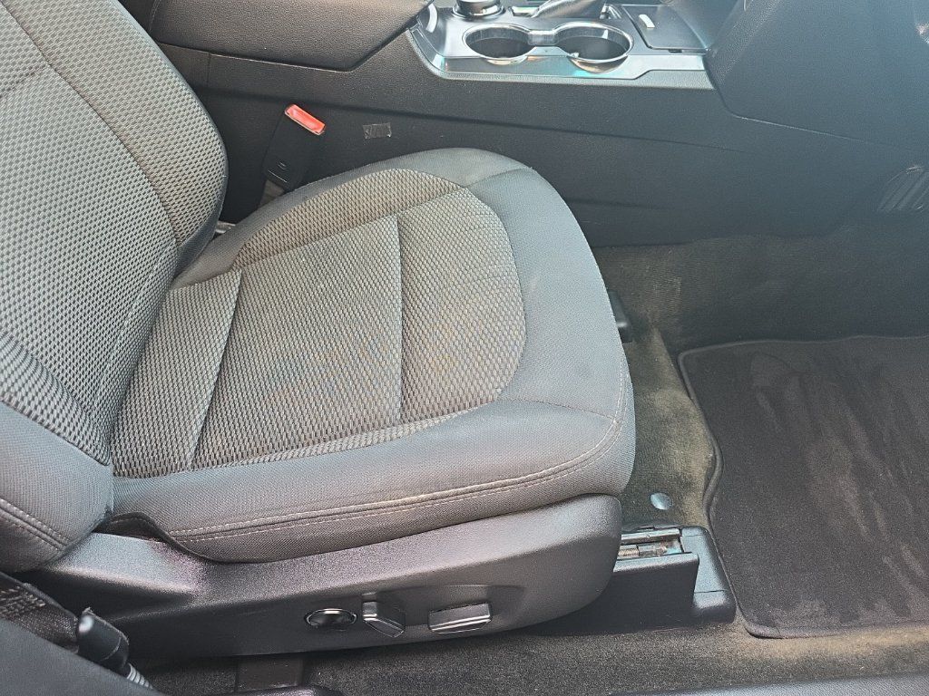 Used 2016 Ford Explorer XLT w/ Equipment Group 201A AWD/4WD image 24