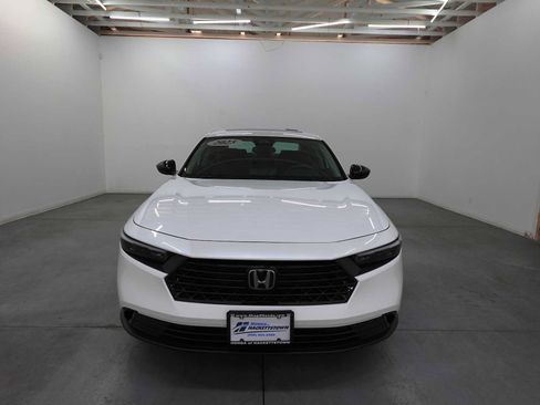 Certified 2025 Honda Accord SE image 2