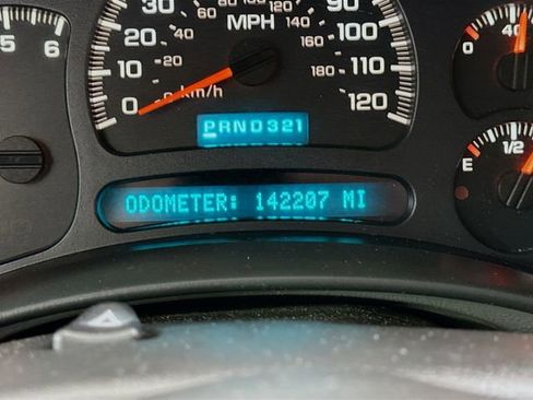 Used 2005 Chevrolet Tahoe LS image 13