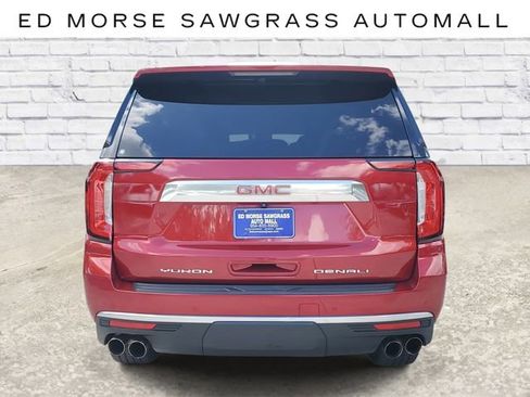 Used 2022 GMC Yukon XL Denali image 3