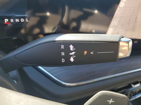 New 2026 Chevrolet Suburban LS image 26