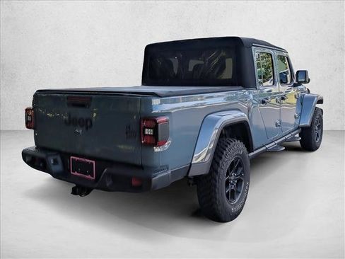 Used 2024 Jeep Gladiator Sport AWD/4WD image 5