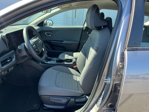 New 2025 Kia K4 EX image 25