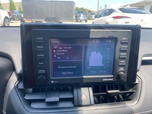 Used 2021 Toyota RAV4 XLE w/ Convenience Package image 22