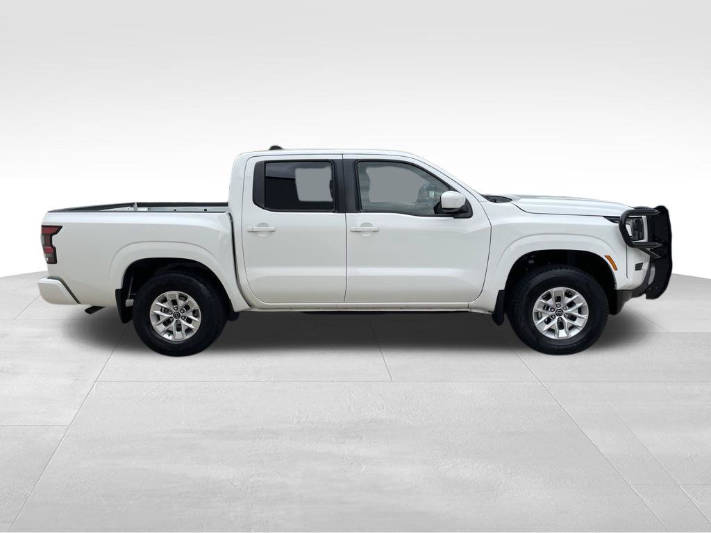 Used 2024 Nissan Frontier SV RWD image 4