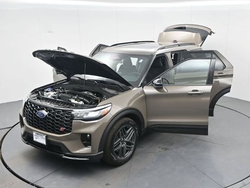 New 2026 Ford Explorer ST w/ Sun And Sound Package image 45