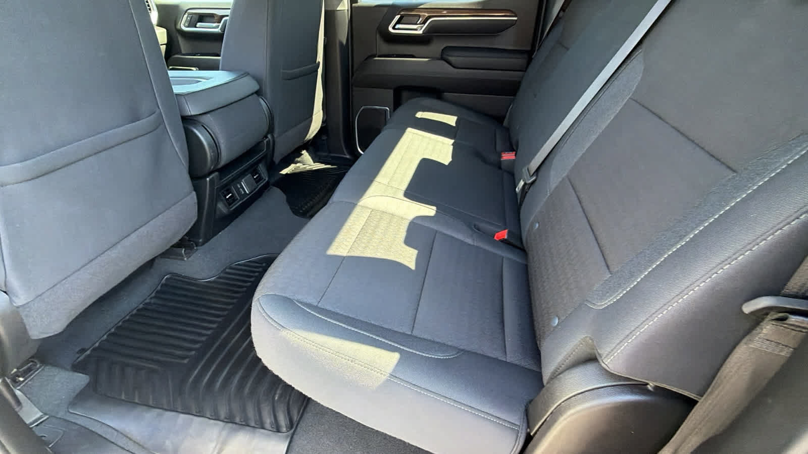 Certified 2025 Chevrolet Silverado 1500 LT RWD image 24