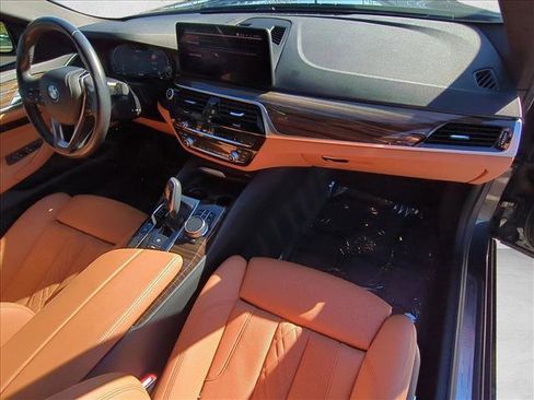 Used 2021 BMW 530e image 22