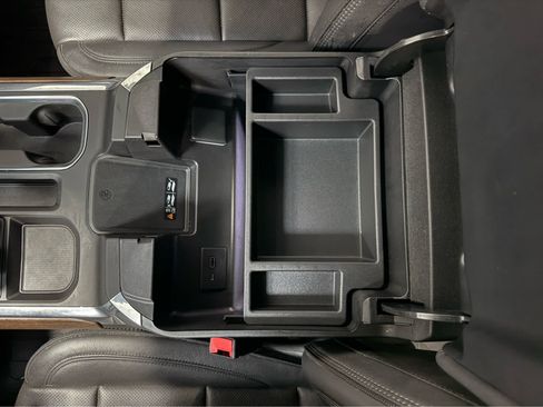Used 2022 Chevrolet Silverado 1500 High Country w/ High Country Premium Package AWD/4WD image 23