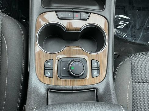 Used 2022 GMC Acadia SLE w/ Driver Convenience Package AWD/4WD image 25