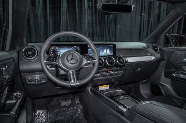 Certified 2026 Mercedes-Benz GLB 250 image 18