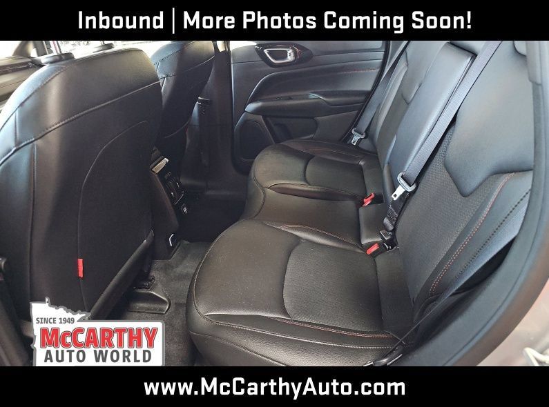 Used 2025 Jeep Compass Trailhawk AWD/4WD image 14