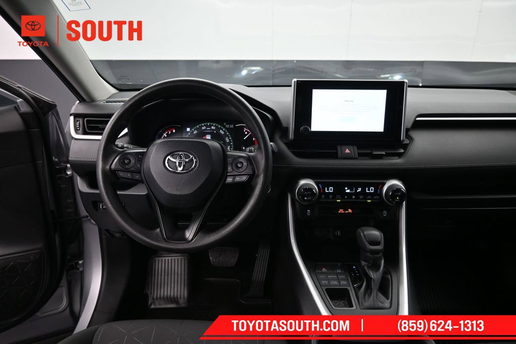 Used 2024 Toyota RAV4 XLE AWD/4WD image 11