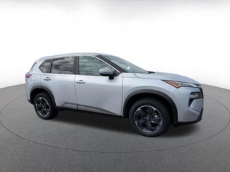 Used 2025 Nissan Rogue SV FWD video 2