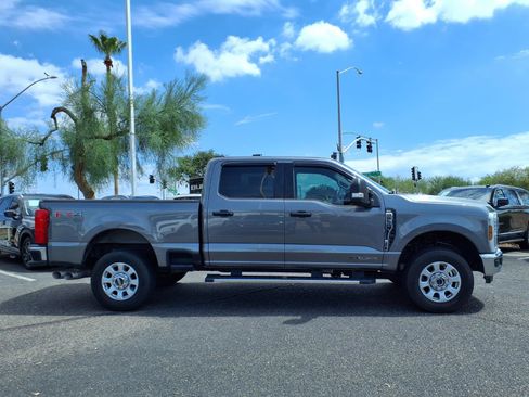 Used 2024 Ford F250 XLT w/ FX4 Off-Road Package AWD/4WD image 4