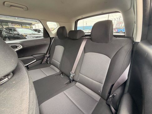 Used 2020 Kia Soul LX FWD image 11