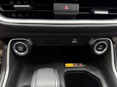 Used 2024 Toyota Grand Highlander XLE image 19