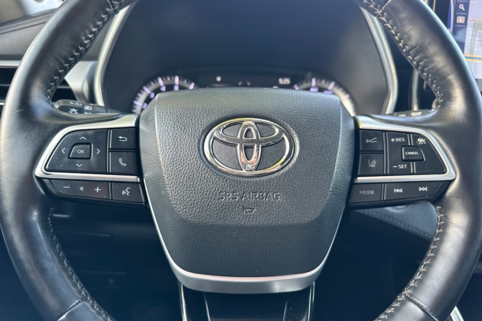 Certified 2022 Toyota Highlander Platinum FWD image 23