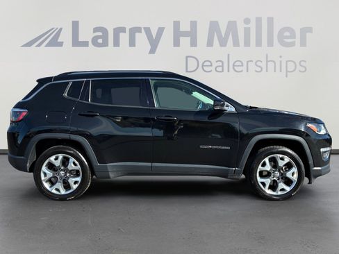 Used 2018 Jeep Compass Limited w/ Navigation Group AWD/4WD image 6