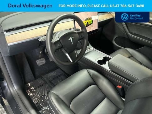 Used 2025 Tesla Model Y Long Range image 13