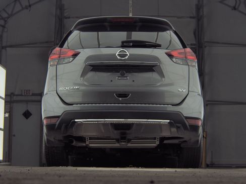 Used 2018 Nissan Rogue SV w/ Sun & Sound Touring Package image 6