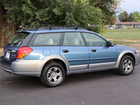 Used 2007 Subaru Outback 2.5i image 4