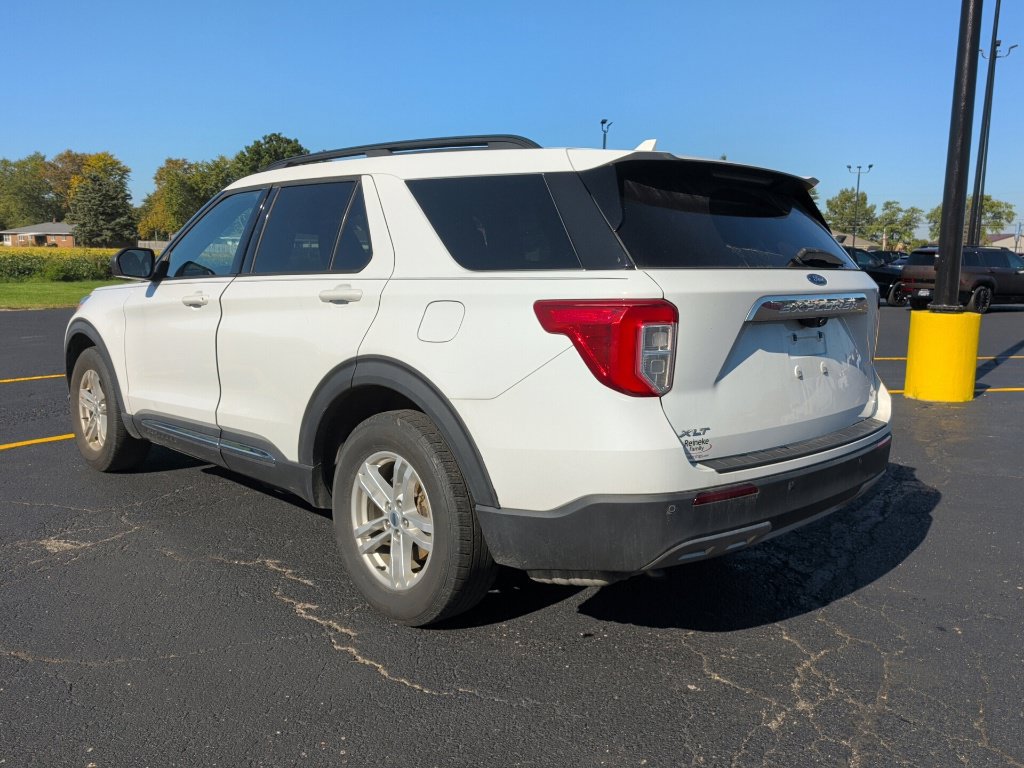 Used 2020 Ford Explorer XLT w/ Equipment Group 202A AWD/4WD image 5