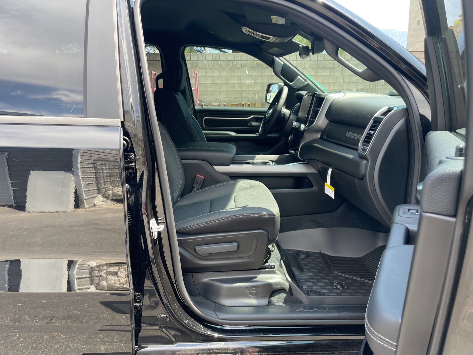 New 2026 RAM 1500 Big Horn AWD/4WD image 26
