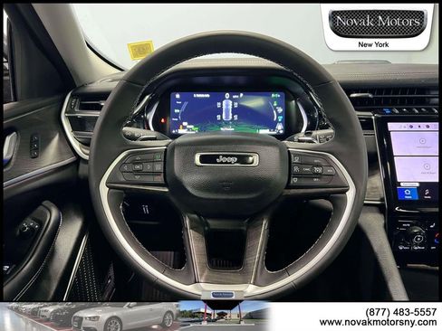 Used 2023 Jeep Grand Cherokee 4WD 4xe image 16