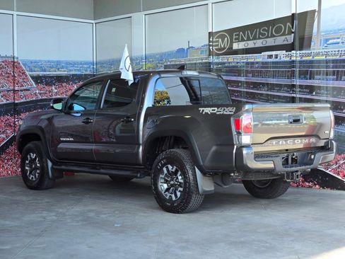 Certified 2020 Toyota Tacoma TRD Off-Road w/ Technology Package AWD/4WD image 5