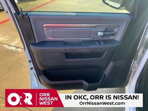 Used 2021 RAM 1500 Classic SLT image 13