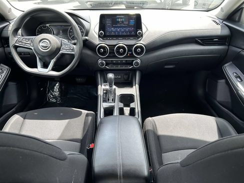 Used 2025 Nissan Sentra SV FWD image 13